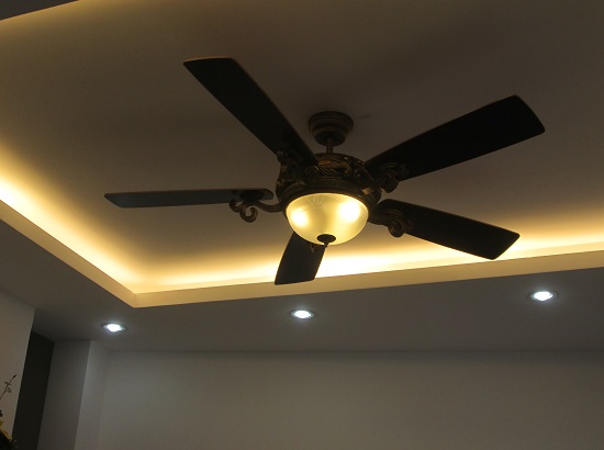 Có nên mua và sử dụng quạt trần đèn?